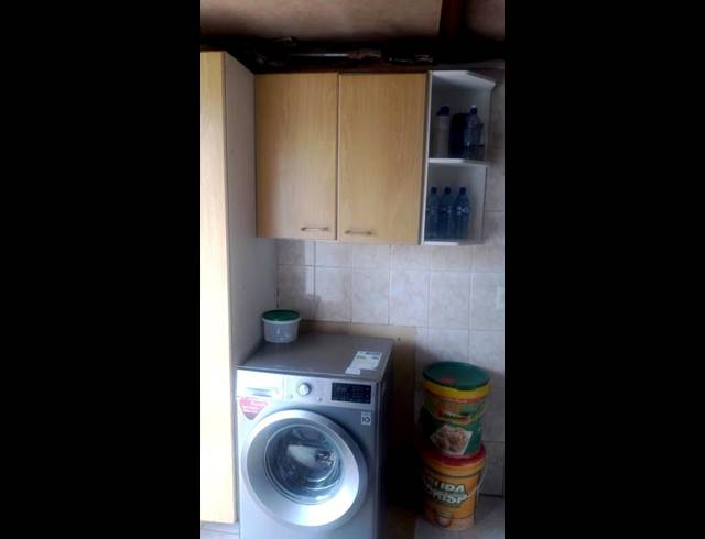 2 BEDROOM HOUSE FOR SALE IN STRETFORD